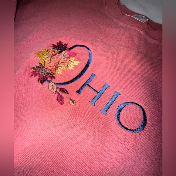 Vintage Ohio Sweatshirt Size Large Maroon Fleece Crewneck Pullover Embroidered - Picture 3 of 4